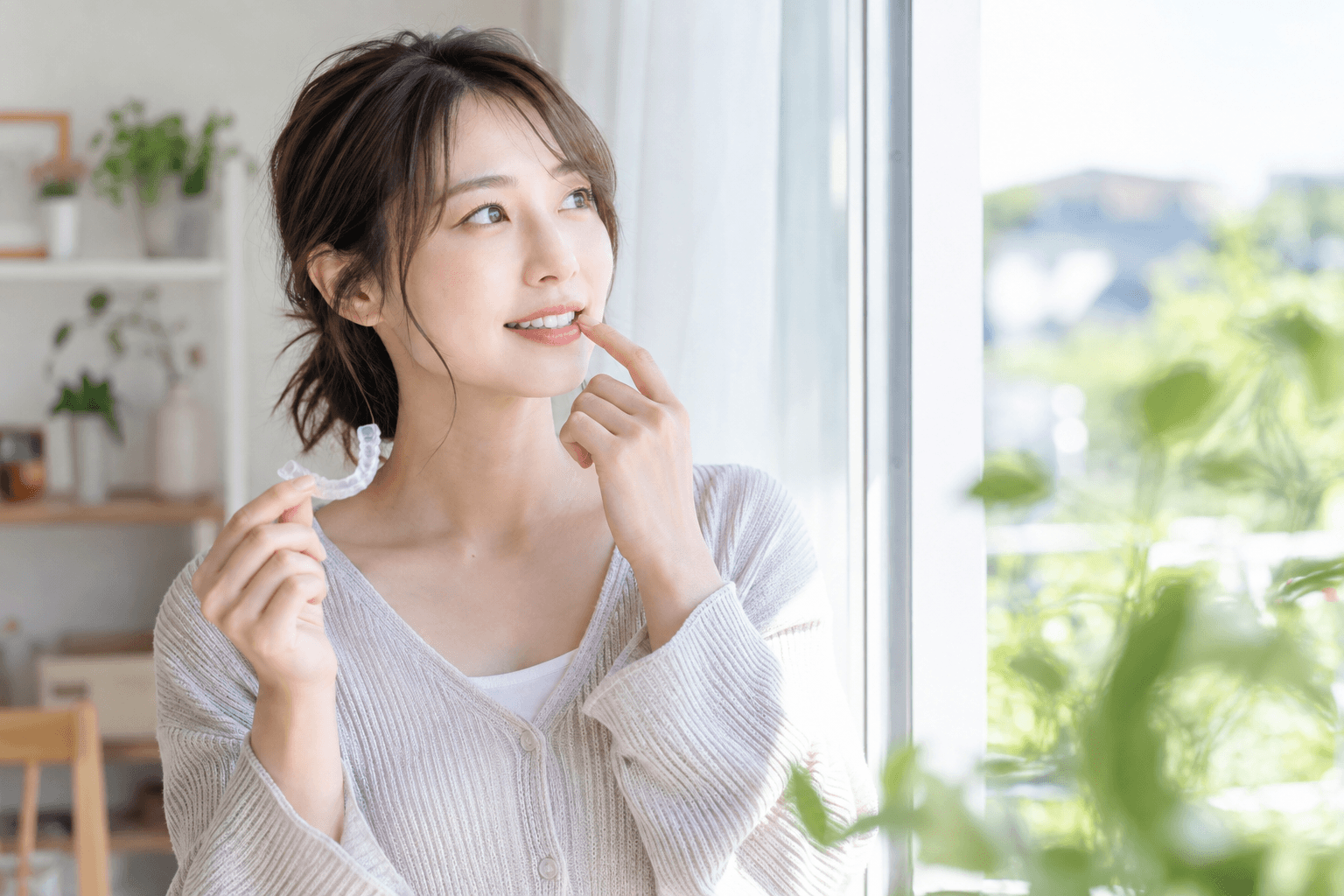 マウスピース矯正で出っ歯を治療するイメージ